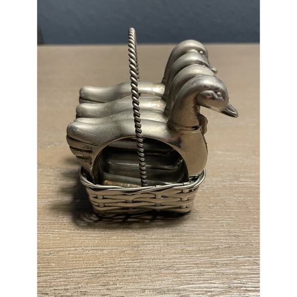 Duck Napkin Ring (Set of 4) in Basket Silver Metal Used - Picture 4 of 5